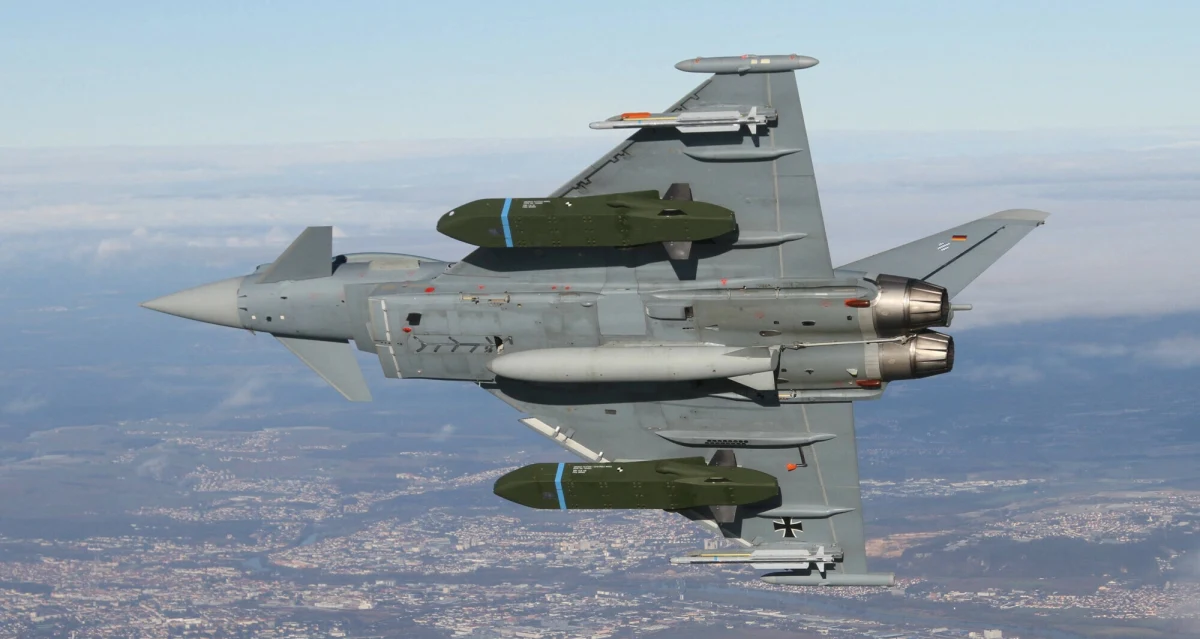 Olaf Scholz dotychczas nie zgadzał się na przekazanie Ukrainie pocisków manewrujących Taurus. Bał się, że rakiety mogłyby zostać wykorzystane do ataków na terytorium Rosji. Czy kanclerz Niemiec wkrótce zmieni zdanie? Nie wiadomo, ale chcą go do tego przekonać czołowe frakcje w Bundestagu.