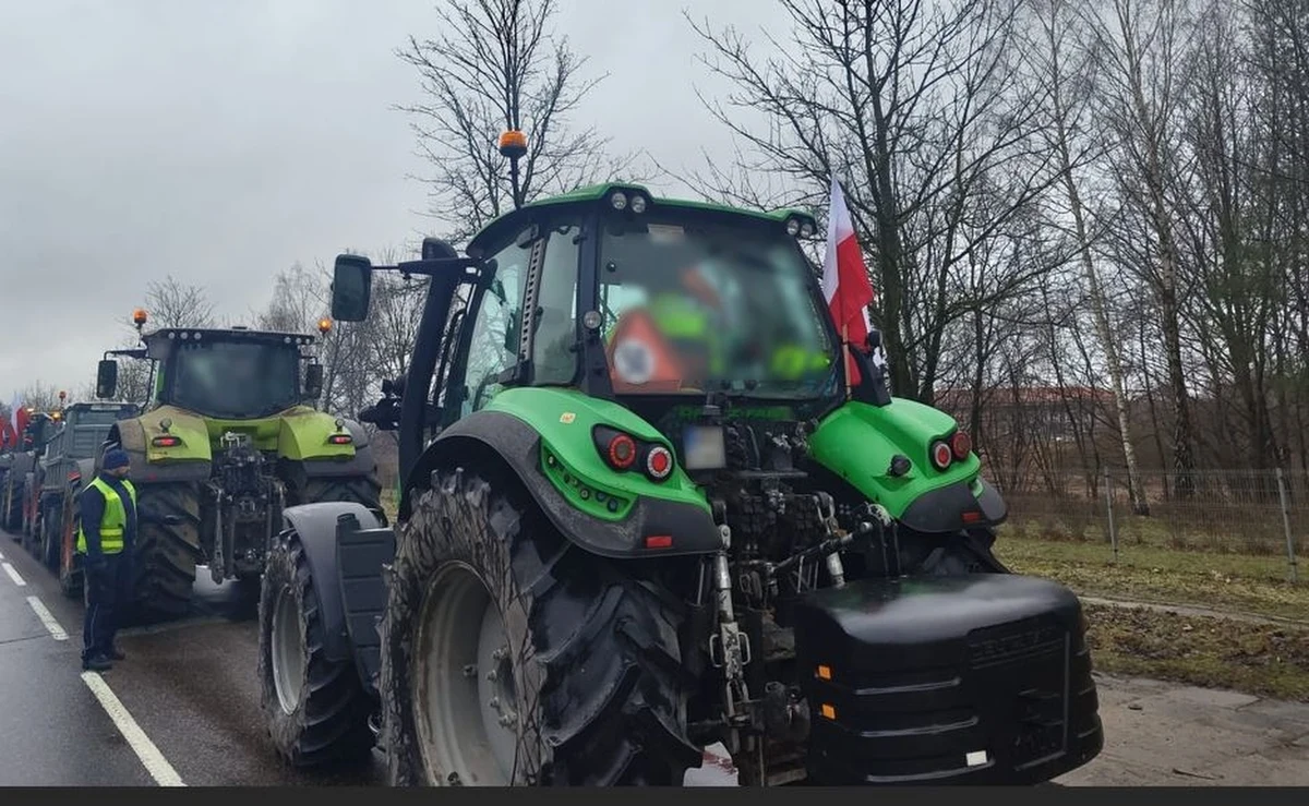 W Olsztynie trwa dwudniowy protest rolników, do których dołączyli myśliwi. Dziesiątki traktorów po uformowaniu kolumny na alei Warszawskiej przejechało ulicami miasta na aleję Piłsudskiego. Do czwartku zablokowany będzie odcinek od ratusza do ulicy Kościuszki.