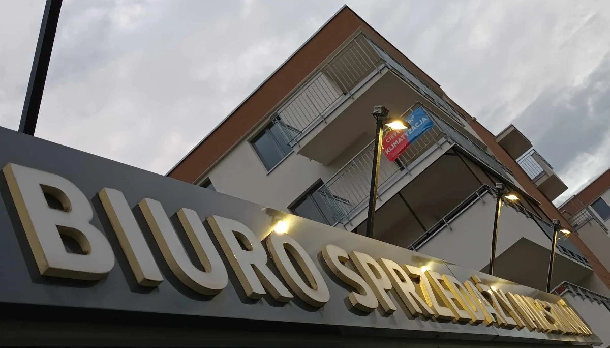 "Od października jest stabilizacja" – tak sytuację na rynku nieruchomości ocenił w rozmowie z RMF24 Marek Urban, prezes Krajowego Izby Gospodarki Nieruchomościami. Podkreślił, że "mamy obecnie moment stabilizacji cenowej i on się będzie jeszcze przez chwilkę utrzymywał". "Najprawdopodobniej te ceny jednak do końca roku będą drobnymi kroczkami, ale jednak szły do góry" – dodał.