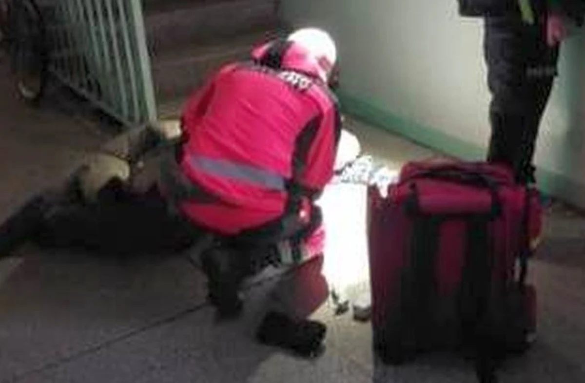 Kompletnie pijany 60-latek leżał na klatce schodowej jednego z bloków na warszawskim Bródnie. Po zbadaniu okazało się, że ma w organizmie ponad 6 promili alkoholu. 