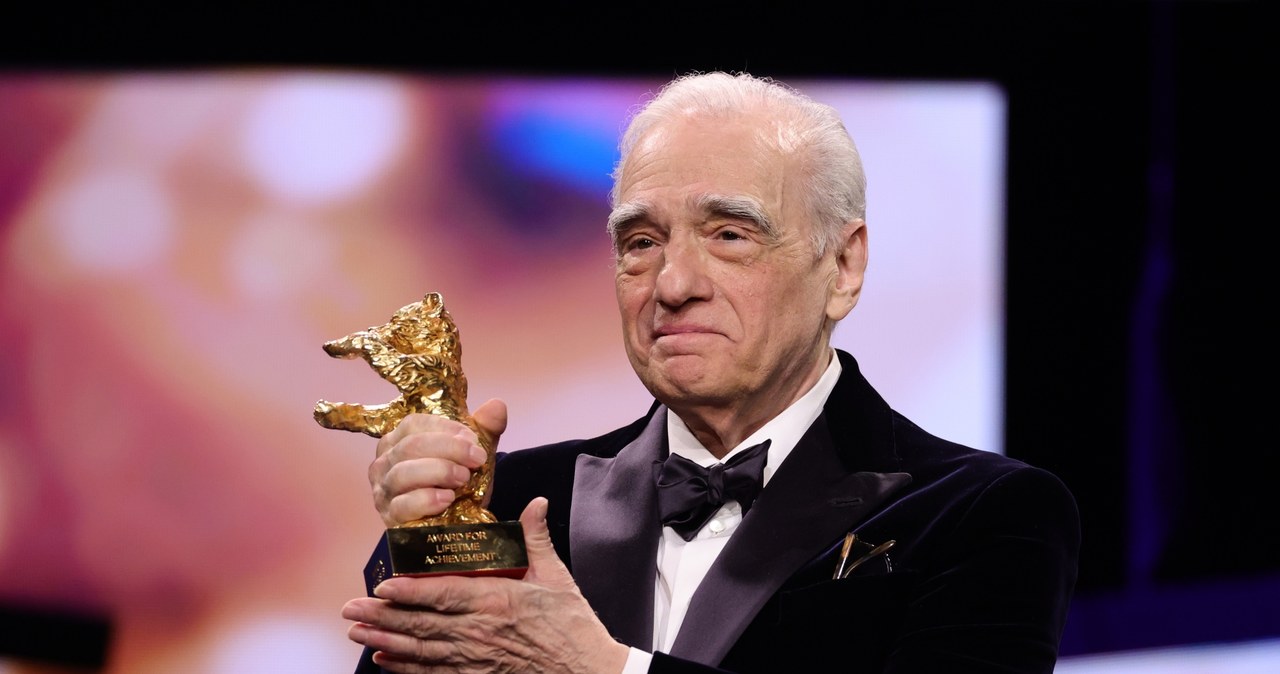 Martin Scorsese, legendarny hollywoodzki reżyser, scenarzysta i producent filmowy, odebrał Honorowego Złotego Niedźwiedzia za całokształt twórczości. Uroczystość odbyła się we wtorek, 20 lutego, wieczorem podczas 74. edycji festiwalu Berlinale. "Fascynująca w sztuce jest magia odkrywania wciąż czegoś nowego. A kino jest sztuką" - powiedział twórca.