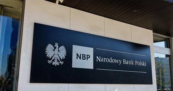 Strata Narodowego Banku Polskiego w ubiegłym roku wyniosła 31 miliardów złotych. Jeszcze w sierpniu NBP prognozowało, że zakończy 2023 rok z zyskiem 6 mld złotych. W komunikacie bank centralny tłumaczy, że to wzrost kursu złotego obniżył wynik finansowy instytucji.
