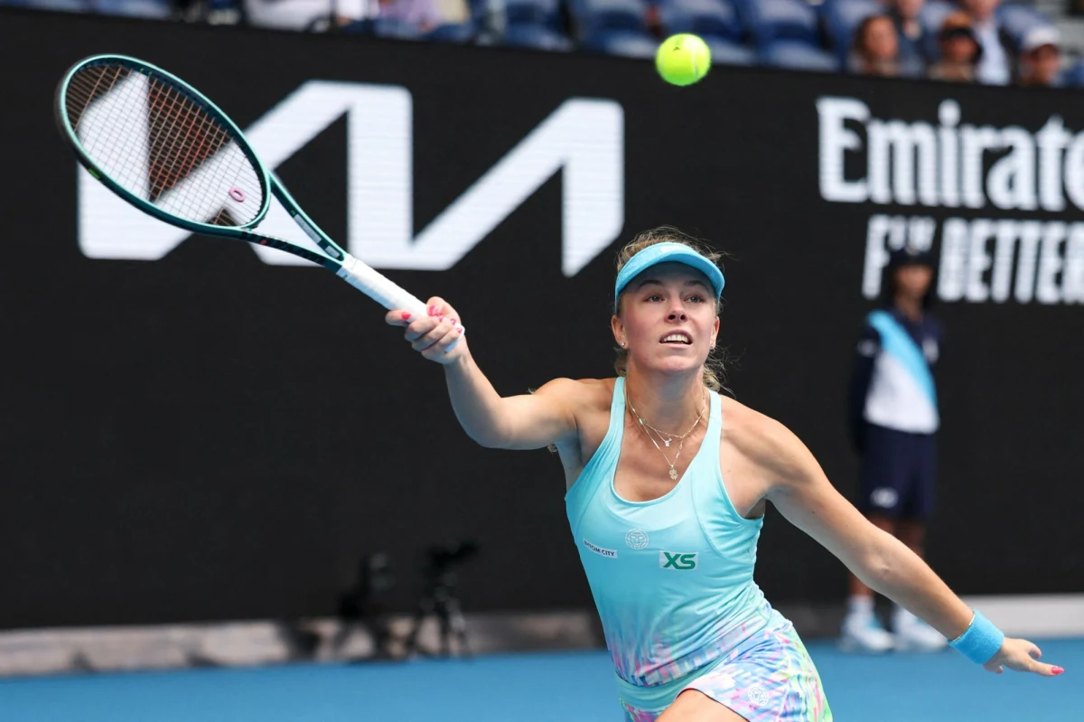 Magdalena Fręch odpadła z turnieju WTA 1000 w Dubaju. Polka przegrała w 1/8 finału z Jeleną Rybakiną z Kazachstanu 6:7 (5-7), 6:3, 4:6.