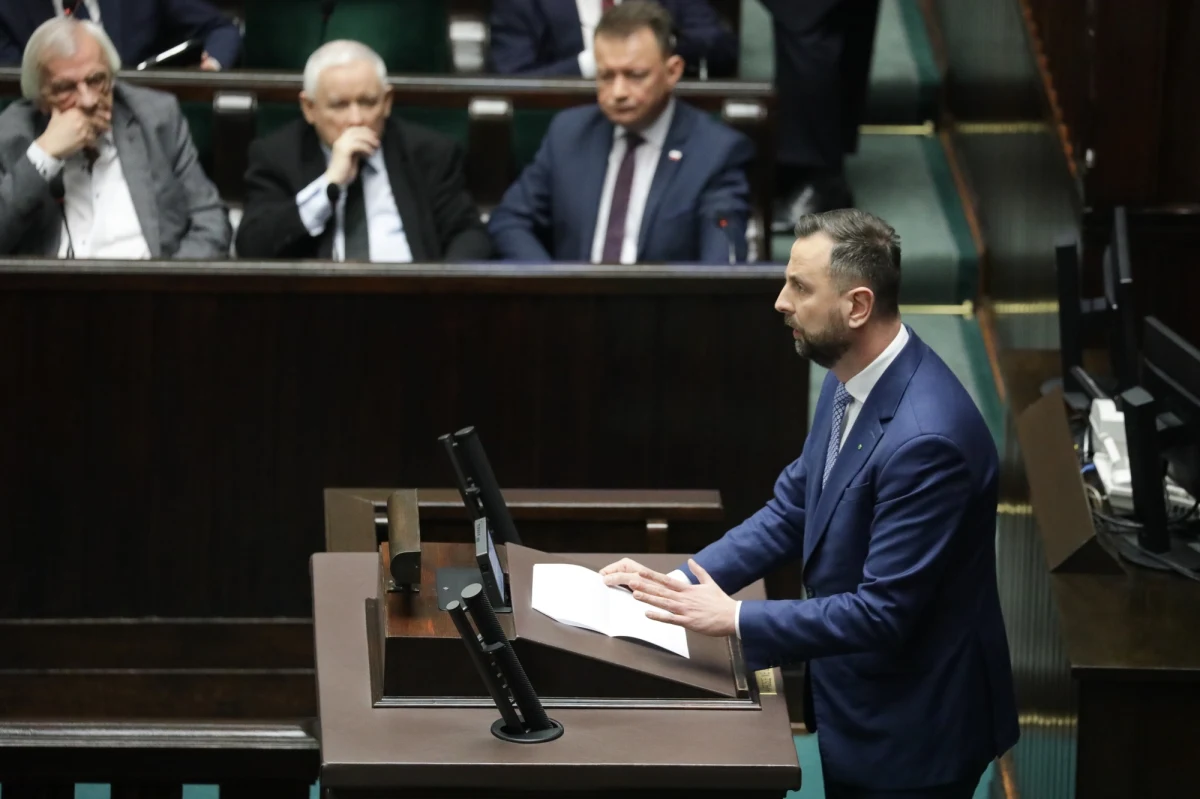 Władysław Kosiniak-Kamysz odniósł się w Sejmie do rolniczych protestów, które sparaliżowały Polskę. Szef PSL rozumie powody, dla których polscy producenci postanowili rozpocząć demonstracje. Minister w rządzie Donalda Tuska obarczył odpowiedzialnością za obecny kryzys poprzednią ekipę. "To jest audyt 8 lat rządów PiS” – oświadczył Kosiniak-Kamysz komentując aktualne protesty rolnicze.