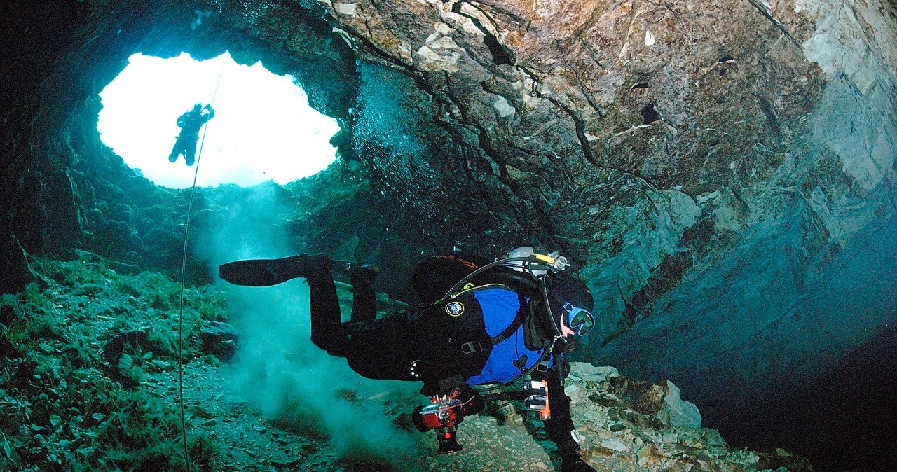 Éxito de los buceadores polacos en Italia.  Descubre los secretos de la maravillosa cueva.