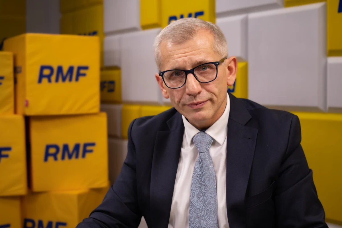 „Za tą decyzją nie kryją się żadne propozycje pod moim adresem. Ani związane ze startem w wyborach samorządowych, ani startem do Parlamentu Europejskiego. Sytuacja wymaga, żeby moje ambicje osobiste zeszły na drugi plan” – tak o przystąpieniu do klubu parlamentarnego Koalicji Obywatelskiej mówił w Rozmowie w południe w Radiu RMF24 senator Krzysztof Kwiatkowski. 