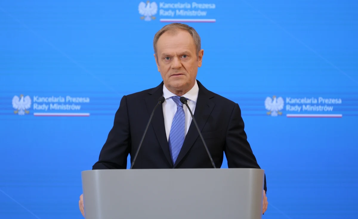 "Jeszcze będąc w Kijowie ustaliłem, że 28 marca w Warszawie odbędzie się spotkanie rządów Polski i Ukrainy" - poinformował Donald Tusk. Premier w ten sposób odpowiedział na wczorajsze oświadczenie prezydenta Ukrainy Wołodymyra Zełenskiego, który zaapelował do szefa polskiego rządu, by do 24 lutego pojawił się na granicy polsko-ukraińskiej w celu omówienia kwestii protestów polskich rolników.
