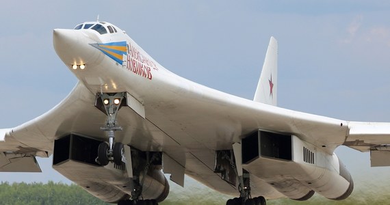 Jak entuzjastycznie donoszą rosyjskie media, Władimir Putin wsiadł do zmodernizowanego naddźwiękowego bombowca strategicznego Tu-160M i odleciał. "Ilja Muromec" wystartował z pasa startowego Kazańskich Zakładów Lotniczych im. Gorbunowa - donosi rosyjska agencja TASS.