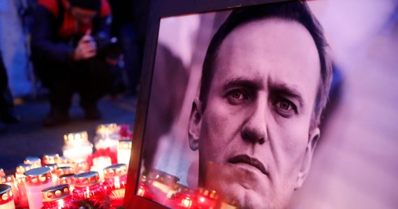 Matka Aleksieja Nawalnego, Ludmiła, powiedziała, że pokazano jej ciało syna - przekazała agencja Reutera, cytując jej wypowiedź opublikowaną w mediach społecznościowych. Ludmiła Nawalna mówiła również o ultimatum Kremla w sprawie pogrzebu zmarłego kilka dni temu rosyjskiego opozycjonisty.  
