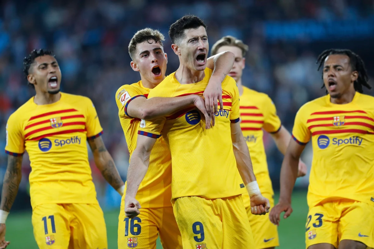 "Po kilku niefortunnych występach w końcówce 2023 roku, polski napastnik znów przyniósł sukces FC Barcelonie. W ostatnich tygodniach Robert Lewandowski robi w klubie to, do czego został sprowadzony, czyli strzela gole" - mówił w Radiu RMF24 Leszek Orłowski, dziennikarz tygodnika "Piłka Nożna" oraz ekspert CANAL+ Sport.