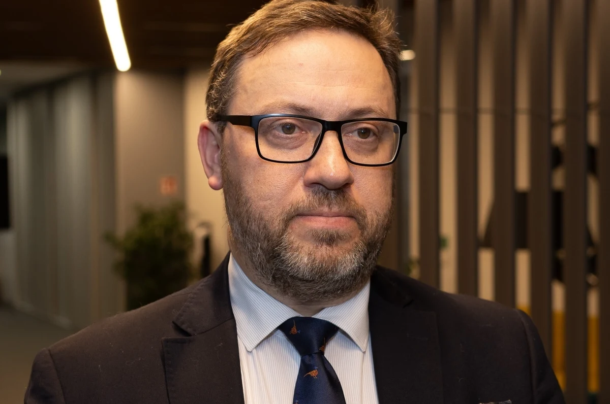 "W mojej ocenie to, co się dzieje w Gazie, to co się dzieje na Morzu Czerwonym, ze względu na Hutich, to jest wynik tego, że kilka państw, poza Rosją, którym się nie podoba system pozimnowojenny, patrzy na Rosję, bierze przykład i też rzuca wyzwanie temu systemowi" - powiedział były ambasador Polski w Ukrainie Bartosz Cichocki, który był gościem Marka Tejchmana w Popołudniowej rozmowie w RMF FM. Dyplomata podkreślił, że Rosja chce cofnąć czas o co najmniej 40 lat.