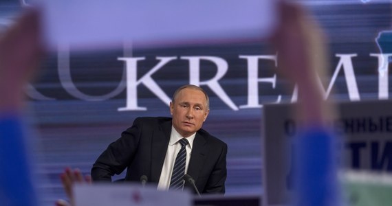Sankcje nie działają, Putin na brak pieniędzy narzekać nie może – mówi w RMF FM Krystyna Kurczab-Redlich, wieloletnia korespondentka w Rosji, z którą rozmawiał Maciej Sztykiel. "To demon, który zagraża całemu światu, a losy wojny zależą od zbrojeń na zachodzie" – dodaje. Według dziennikarki obecne protesty rolników zostały zainspirowane przez Rosję. O tym, czy Putin jest dziś silniejszy niż na początku wojny i co zrobi w najbliższych miesiącach, rozmawialiśmy w przededniu drugiej rocznicy pełnoskalowej rosyjskiej inwazji na Ukrainę. 