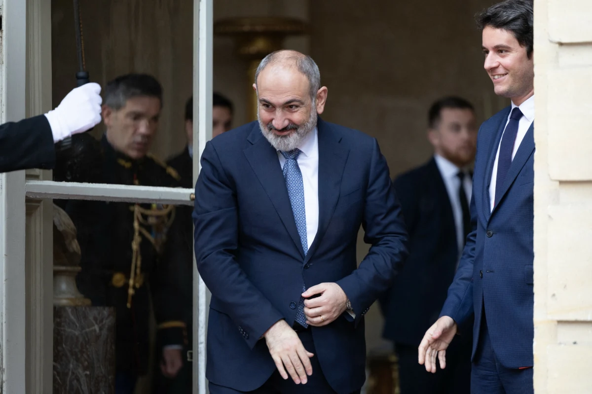 Armenia zawiesiła swoje członkostwo w Organizacji Układu o Bezpieczeństwie Zbiorowym - oświadczył w wywiadzie dla telewizji France 24 armeński premier Nikol Paszinian. Rząd w Erywaniu jest wściekły na Moskwę, która nie ustaje w propagandowych staraniach o odsunięcie prawowicie wybranej władzy w Armenii.