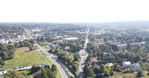 Realizacja tej inwestycji ma ułatwić dojazd do Krakowa od strony Wieliczki. Wojewoda małopolski Krzysztof Jan Klęczar wydał zgodę na budowę nowego węzła drogowego na krajowej 94.     