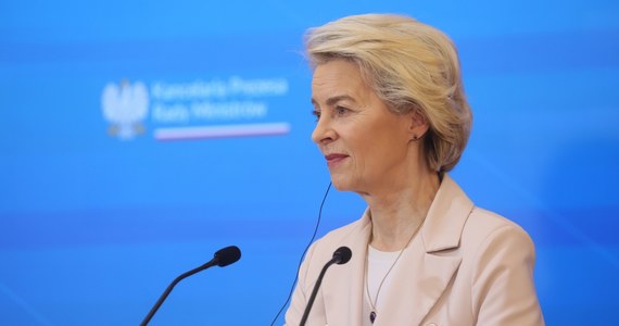 W przyszłym tygodniu zapadną dwie decyzje w sprawie funduszy europejskich dla Polski - zapowiedziała w Warszawie przewodnicząca Komisji Europejskiej Ursula von der Leyen, dodając, że uwolnią one dla naszego kraju do 137 mld euro. Potwierdziły się tym samym doniesienia brukselskiej korespondentki RMF FM Katarzyny Szymańskiej-Borginon.