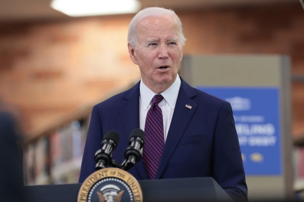 Prezydent USA Joe Biden ogłosił w piątek nowe sankcje przeciwko Moskwie w związku z rosyjską inwazją na Ukrainę oraz śmiercią w kolonii karnej lidera opozycji Aleksieja Nawalnego. To ponad 500 nowych sankcji. 