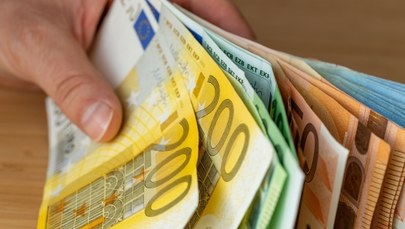 Na ulicy znalazł prawie 36 tys. euro. Policja szuka właściciela 