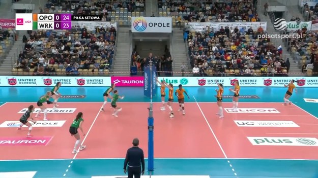 UNI Opole – KGHM #VolleyWrocław 2:3 (25:23, 21:25, 25:20, 24:26, 8:15). Skrót meczu - siatkówka, Tauron Liga 2024, 20. kolejka.

