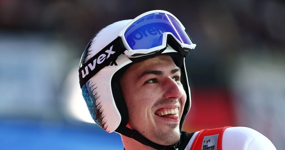 Słoweniec Timi Zajc wygrał konkurs Pucharu Świata w skokach narciarskich na mamucim obiekcie w Oberstdorfie. Najlepszy z Polaków - Kamil Stoch - zakończył rywalizację na 12. miejscu. 