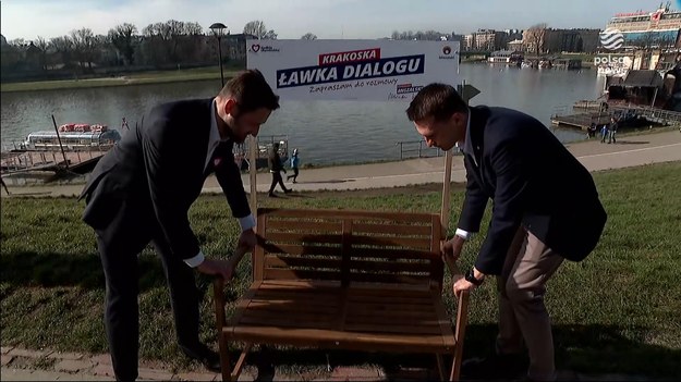 W cieniu rolniczych protestów toczy się kampania samorządowa. Po odblokowaniu pieniędzy z KPO kandydaci dostali paliwo do składania wyborczych obietnic. Kraków i Warszawa stawiają na metro. Kwota do podziału nie jest mała. Rządzący się cieszą, a PiS twierdzi, że to oni wynegocjowali te pieniądze. Dla ''Wydarzeń'' Mirra Skórka.