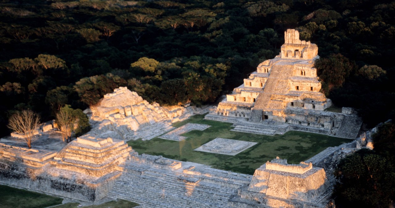 Archeolodzy odkryli tajemniczą planszę Majów ukrytą w podłodze