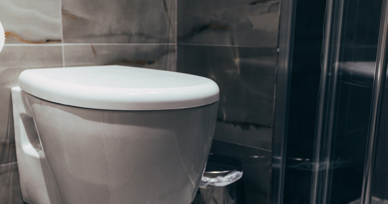 Tego nigdy nie wrzucaj do toalety. Awaria kanalizacji gwarantowana