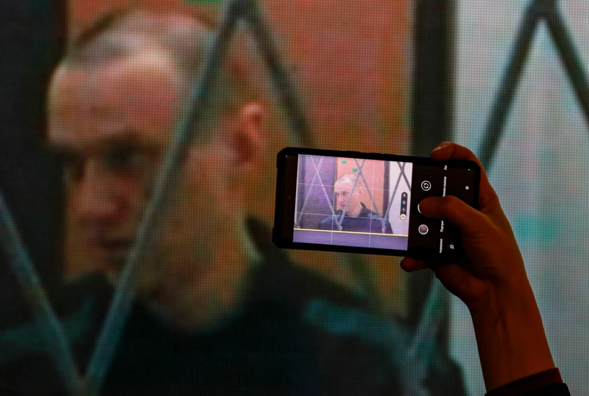 Pogrzeb rosyjskiego opozycjonisty Aleksieja Nawalnego odbędzie się pod koniec tego tygodnia - poinformowała rzeczniczka zmarłego polityka Kira Jarmysz. W sobotę ciało Nawalnego miało zostać przekazane jego matce.