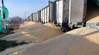 Pociąg odjechał, na skarpie zostało ok. 30 ton ukraińskiej kukurydzy