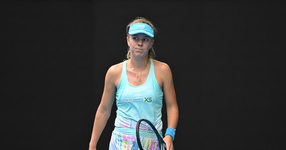 Magdalena Fręch przegrała z niżej notowaną australijską tenisistką Taylah Preston 4:6, 6:4, 1:6 i odpadła w pierwszej rundzie turnieju WTA na twardych kortach w San Diego (pula nagród 760 tys. dolarów).