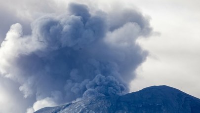 Alert w Meksyku. Przebudził się wulkan, ogromne kolumny popiołu i dymu [WIDEO]