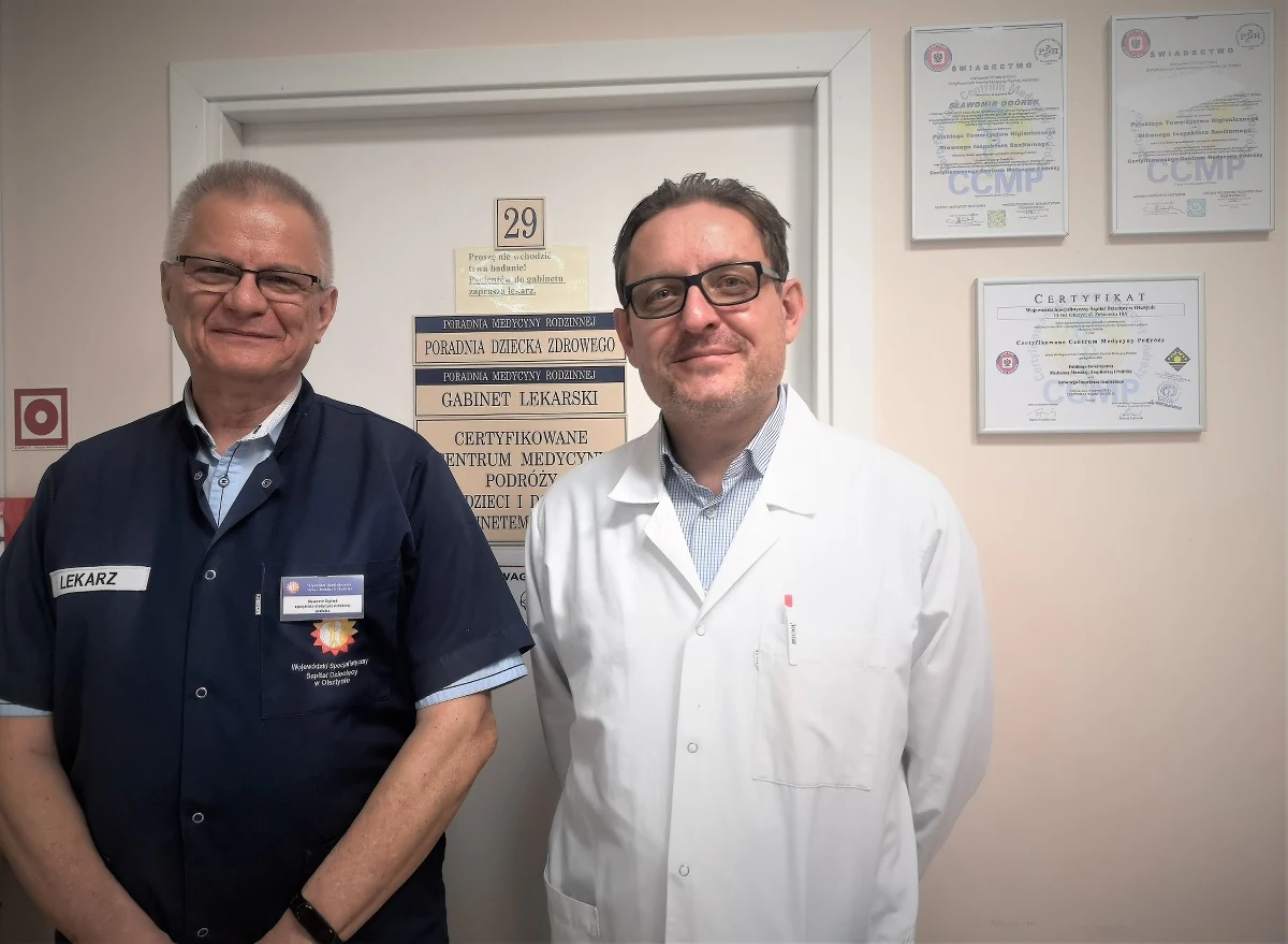 Planujecie podróż do krajów tropikalnych? Warto zadbać, by egzotycznych wrażeń nie zakłóciła groźna choroba: denga. Do tej pory nie było na nią szczepionki. Na szczęście na światowym rynku pojawiła się właśnie nowa szczepionka - Qdenga. Mamy ją dostępną również w Certyfikowanym Centrum Medycyny Podróży dla Dzieci i Dorosłych z Gabinetem Szczepień w Szpitalu Dziecięcym w Olsztynie.