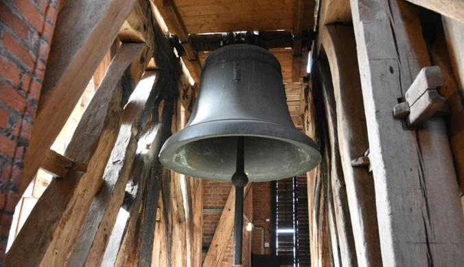Kościelny dzwon rujnuje im wieczór. Mieszkańcy piszą do kurii