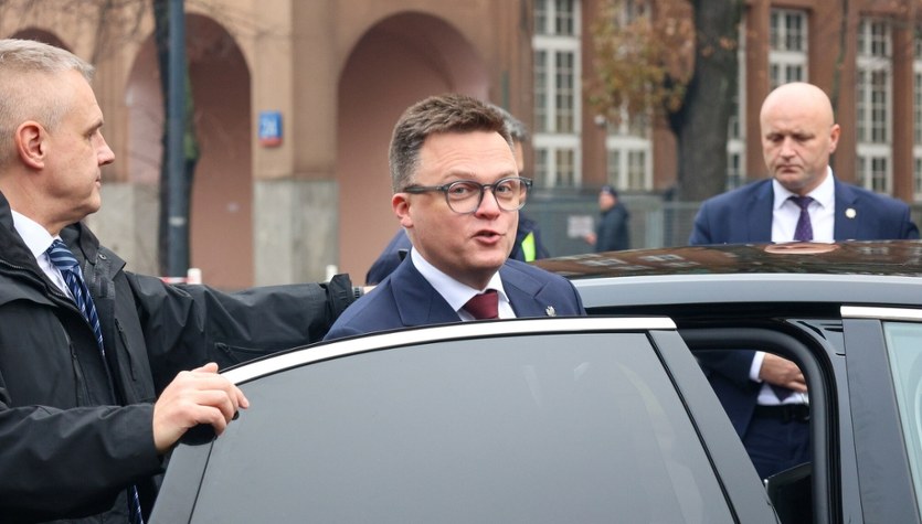 Szymon Hołownia pędził w limuzynie SOP na partyjny wiec. „Szczególne warunki”