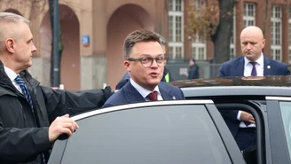 Szymon Hołownia pędził w limuzynie SOP na partyjny wiec. "Szczególne warunki"