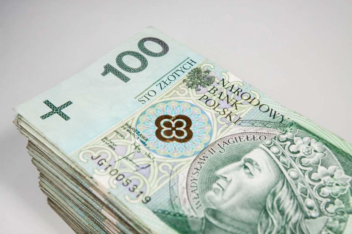 Produkt Krajowy Brutto Polski w IV kwartale 2023 roku wzrósł o 1 proc. rok do roku w porównaniu ze wzrostem o 0,5 proc. w III kwartale 2023 r. - wynika z komunikatu GUS. 