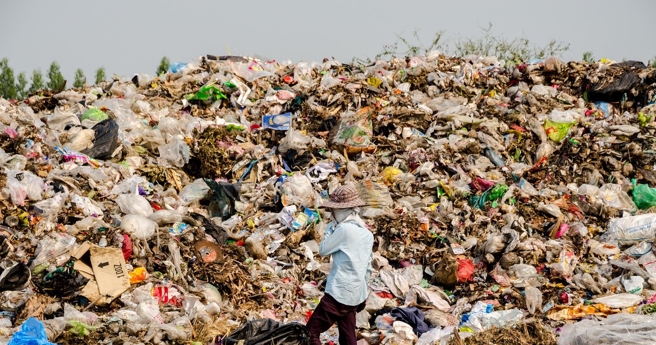 Koniec, wywożeniem, plastikowych, śmieci, słabiej, rozwiniętych, krajów, koniec, nieuzasadnionym, odpadów, innych, założenia, na Polska składowiskiem europejskich odpadów? UE mówi: Koniec z tym