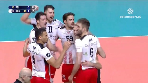 Asseco Resovia Rzeszów awansowała do finału Pucharu CEV siatkarzy! Polski zespół pewnie zwyciężył 3:1 w pierwszym starciu finałowym z Fenerbahce Stambuł na Podpromiu i potrzebował dwóch wygranych setów w rewanżu, aby zapewnić sobie awans. Rzeszowianie dokonali tej sztuki już w pierwszych partiach drugiego spotkania.

