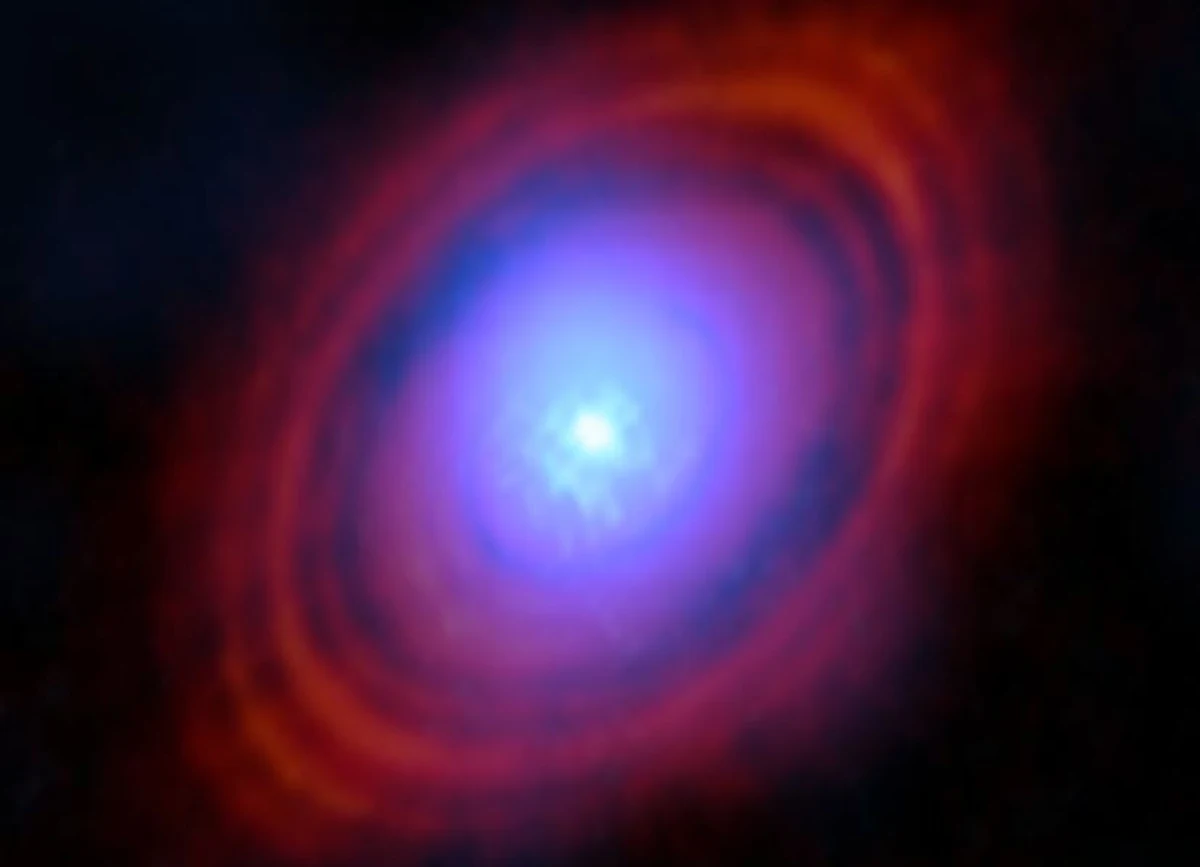 Przy pomocy sieci radioteleskopów ALMA naukowcy wykryli parę wodną w takim miejscu w dysku wokół gwiazdy, w którym mogą formować się planety – informuje Europejskie Obserwatorium Południowe (ESO).