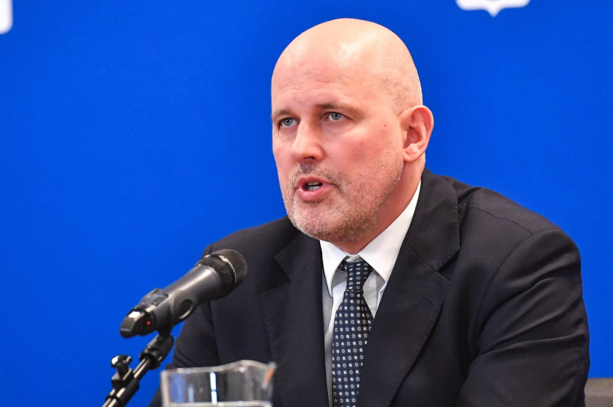 W przyszłym tygodniu poznamy nowego szefa policji - dowiedział się reporter RMF FM. Z naszych ustaleń wynika, że największe szanse na objęcie funkcji komendanta głównego ma były dowódca garnizonu stołecznego, a obecnie dyrektor biura bezpieczeństwa w warszawskim ratuszu Michał Domaradzki. 