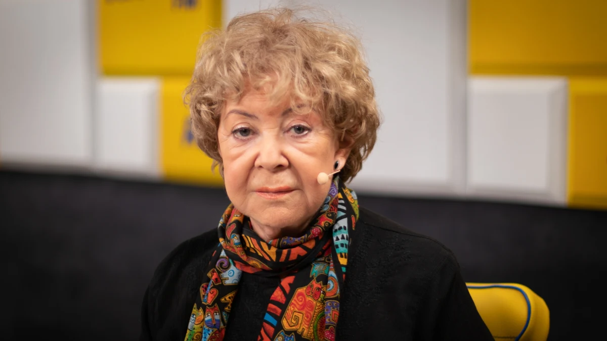 "Doceńmy odwagę ludzi, którzy tam idą" - mówiła o uczestnikach pogrzebu rosyjskiego opozycjonisty Aleksieja Nawalnego Krystyna Kurczab-Redlich, dziennikarka i reportażystka. "Kreml strasznie boi się tego, by masowe przybycie na pogrzeb nie zamieniło się w manifestację" - oceniła w Rozmowie w południe w Radiu RMF24. 