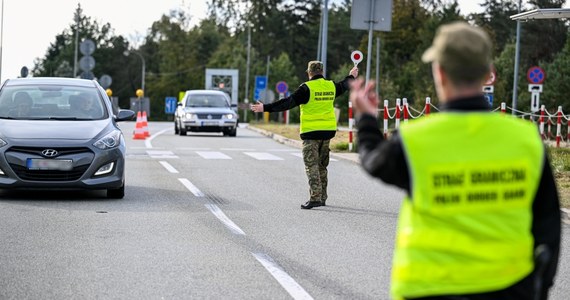 Minister spraw wewnętrznych i administracji podjął decyzję o zakończeniu tymczasowych kontroli na granicy ze Słowacją. Będą one trwały do północy 2 marca 2024 r. - poinformował resort.