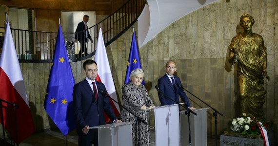 W Katowicach odbyła się oficjalna inauguracja działania Ministerstwa Przemysłu. Prof. Marzena Czarnecka, minister przemysłu, podczas konferencji prasowej w siedzibie nowego resortu, ogłosiła ambitne plany dotyczące transformacji energetycznej. "Będzie przebiegać od węgla do atomu, dlatego lokalizacja ministerstwa na Śląsku jest najlepsza" – wskazała Czarnecka.