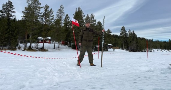 Przepłynięcie 110 metrów pod pokrywą lodową, na jednym wdechu, bez skafandra - takie warunki musi spełnić Stanisław Odbieżałek, Polak, który w sobotę podejmie próbę pobicia rekordu Guinnessa w tzw. freedivingu. Śmiałek jest już w norweskim Kongsberg, gdzie odbędzie się cała akcja. Dotychczasowy rekord w tej dziedzinie należy do… niego samego, ale jak mówi – przyszedł czas na nowe wyzwanie. Specjalnie dla RMF FM, w przededniu bicia rekordu, opowiedział o przygotowaniach i taktyce.