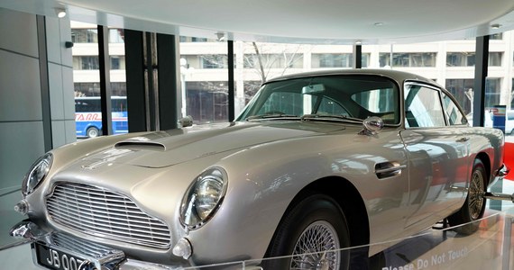 Od piątku w Międzynarodowym Muzeum Szpiegostwa w Waszyngtonie można oglądać m.in. samochody z filmów o Jamesie Bondzie. Dostępnych jest 17 pojazdów z 13 filmów o agencie 007.