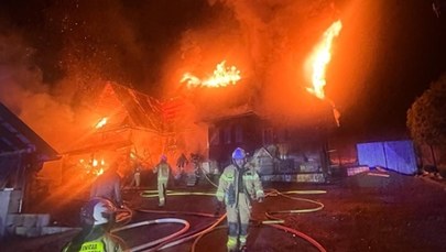 Nocny pożar w Suchem na Podhalu