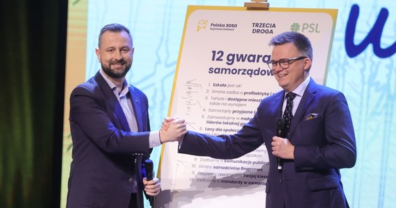 Zmiana zasady poboru składki zdrowotnej dla przedsiębiorców, działania na rzecz czystego powietrza i wsparcie dla rolników - to niektóre z punktów programowych, na które wskazywali w sobotę liderzy Trzeciej Drogi - Szymon Hołownia i Władysław Kosiniak-Kamysz. Podpisali oni "12 gwarancji samorządowych".