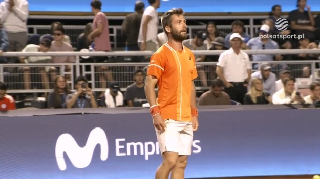 Skrót meczu ćwierćfinału turnieju ATP w Santiago Nicolas Jarry - Corentin Moutet 6:7 (5-7), 6:7 (3-7).

