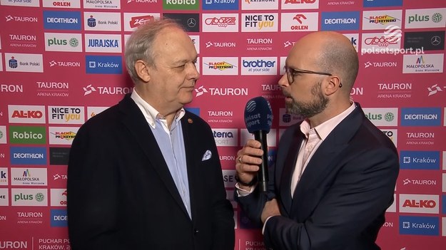 Leszek Leo Wencel jest kandydatem z ramienia Polskiego Związku Piłki Siatkowej na prezesa Europejskiej Konfederacji Siatkówki (CEV). - Do dalszego rozwoju siatkówki potrzeba nie tylko pasji do tego sportu, ale i doświadczenia biznesowego. Jeżeli chodzi o sam produkt, to kluczem nie są już zawodnicy, tylko widownia. Trzeba to uatrakcyjnić, zrobić tak, by siatkówka mogła być pokazywana przez media w najlepszy możliwy sposób i kreować popularność wśród społeczeństwa - powiedział Wencel.

