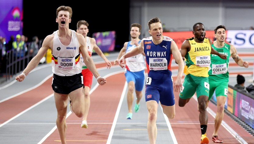 tenis, hokej, żużel, szachy, boks, piłka ręczna, kolarstwo, lekkoatletyka, sporty wodne, sporty zimowe Sensacyjny mistrz świata na 400 m. Karsten Warholm stracił złoto na finiszu