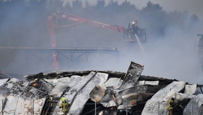 Pożar zakładu meblarskiego w Kaninie. Jedna osoba poszkodowana